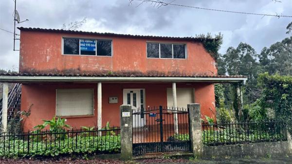 Частный шале на продаже в  Lugar Beis Sada, 28, О Пино photo 1