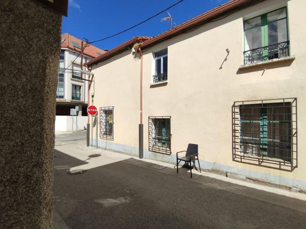 Venta de chalet adosado en  Calle Xosé Neira Vilas, 3 , Arzua photo 2