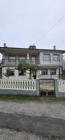 Casa independiente en Lugar Castro s/n photo 1