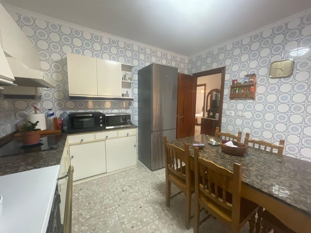 Venta de chalet adosado en  Calle Norte, 101 , Ribeira photo 3