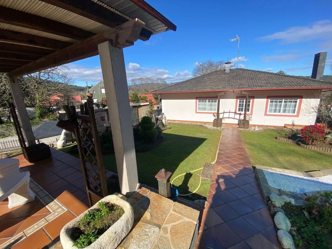 Sale of independent chalet in Lamas, Boiro
photo 4