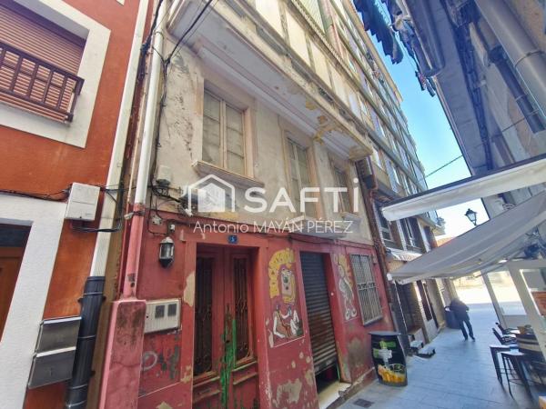 Chalet adosado en calle Sal photo 2
