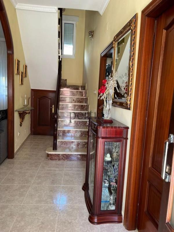 Venta de chalet independiente en Ribeira, Ribeira
 photo 2