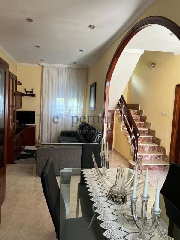 Venta de chalet independiente en Ribeira, Ribeira
 photo 5