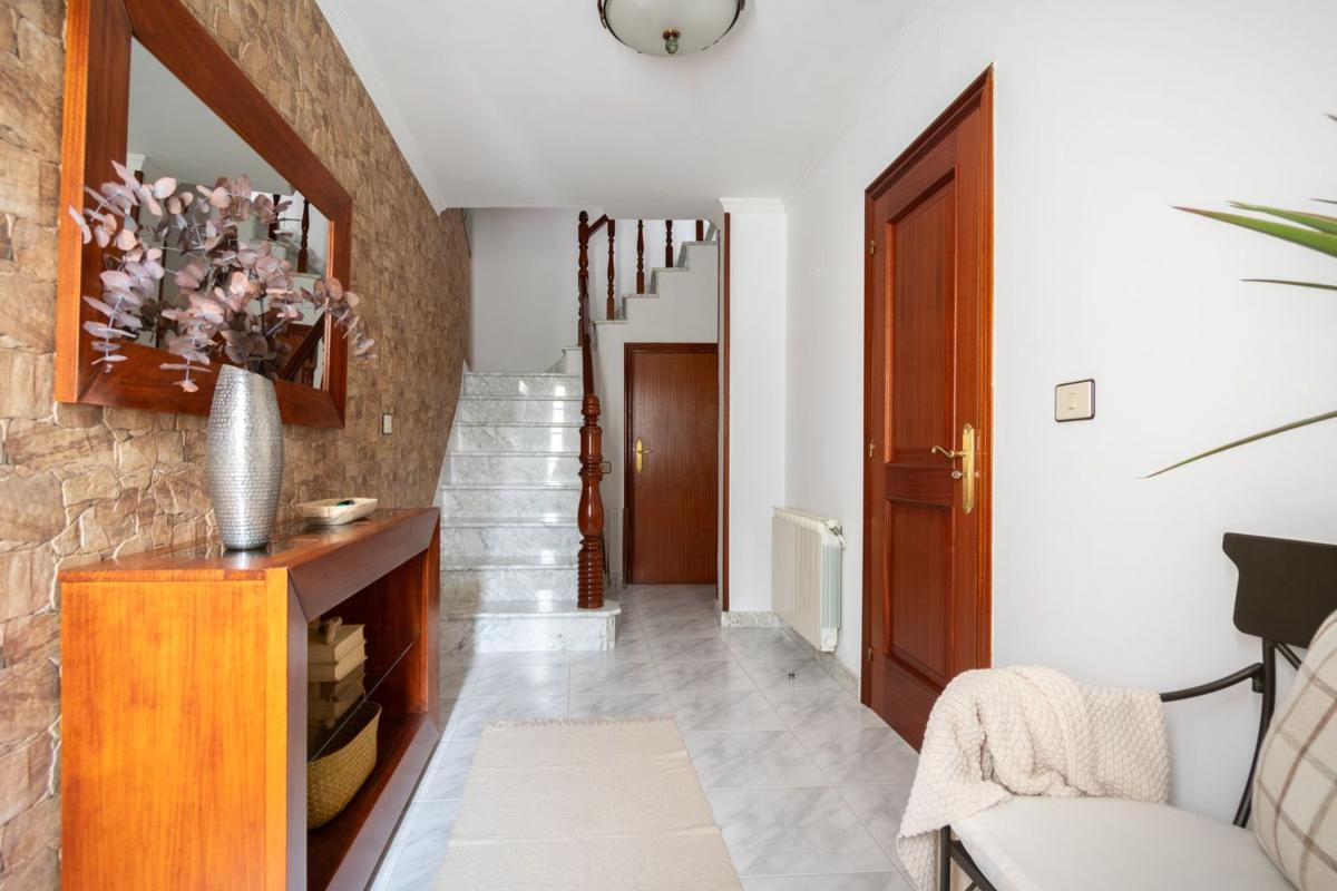 Venta de chalet adosado en  Ribeira , Ribeira photo 4