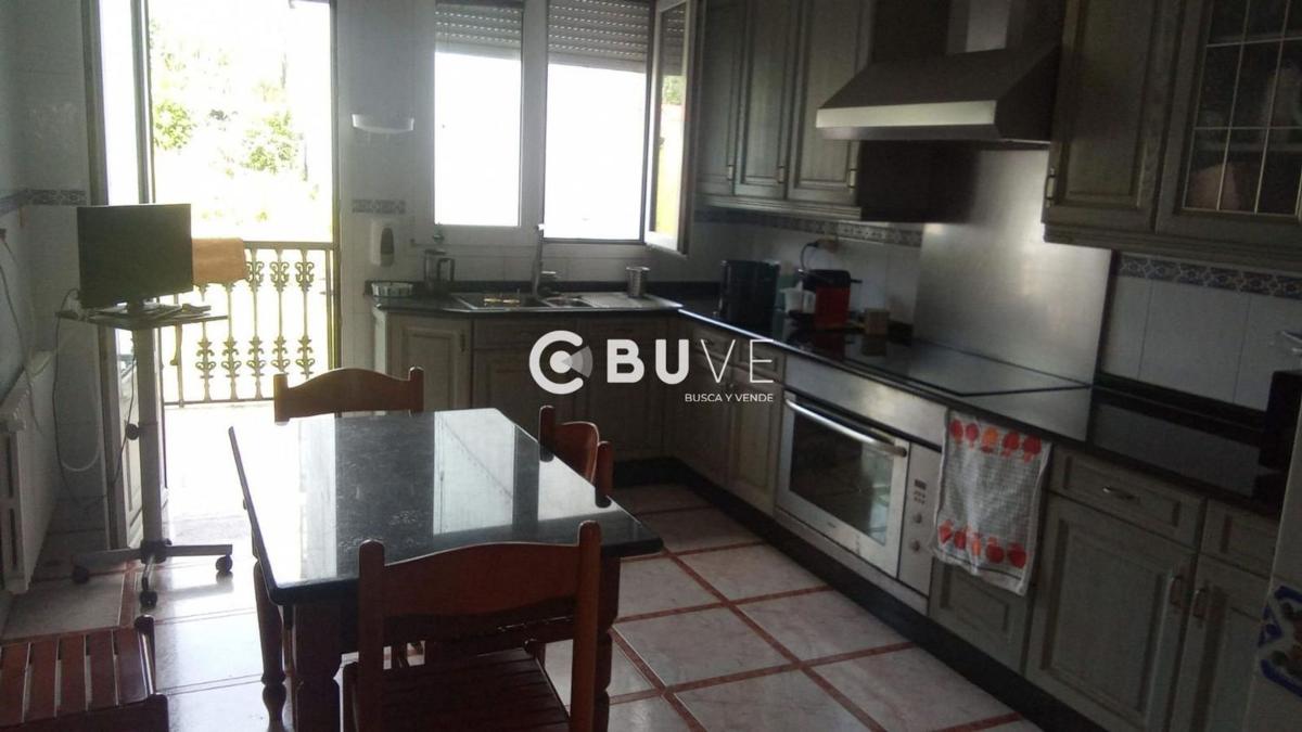 Venta de chalet independiente en Avenida de la Coruña, Ribeira
 photo 2