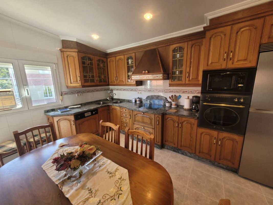 Venta de chalet independiente en Calle Álvaro Cunqueiro, Ribeira
 photo 3