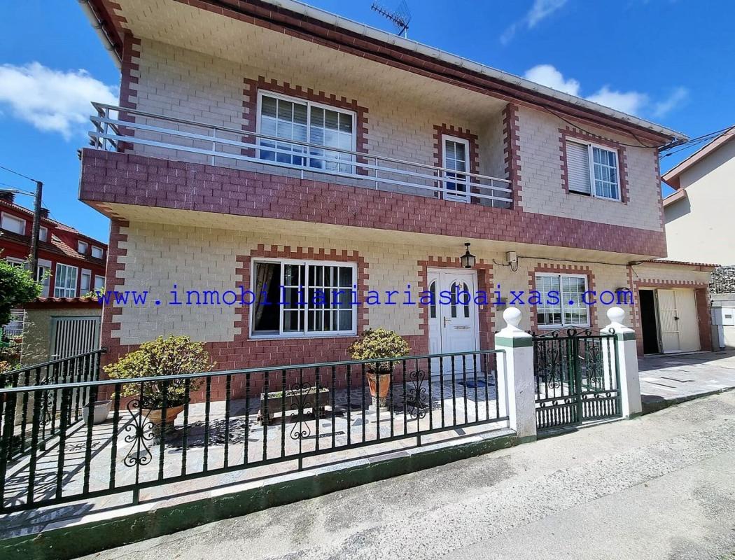 Venta de chalet independiente en Calle Sidreiras, Ribeira
photo 1