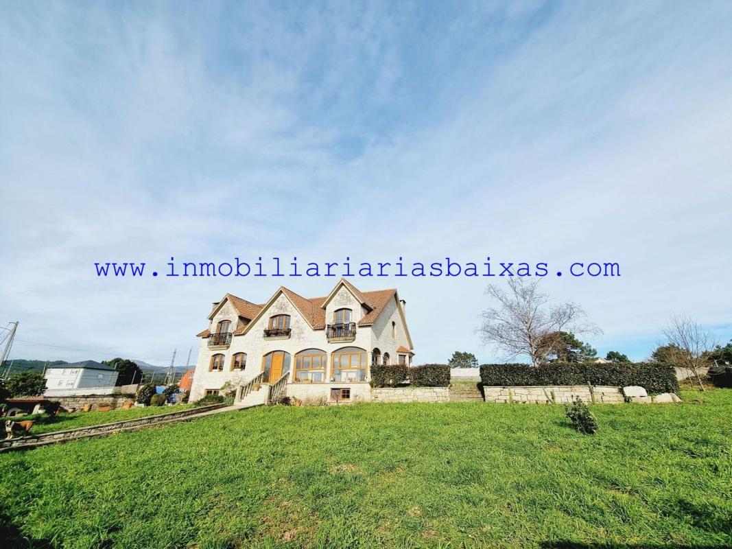 Venta de chalet independiente en Lugar Lombas, Ribeira
 photo 2