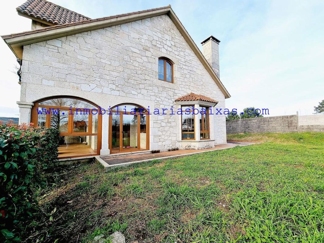Venta de chalet independiente en Lugar Lombas, Ribeira
 photo 3
