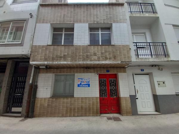 Chalet pareado en perez galdos thumbnail 1