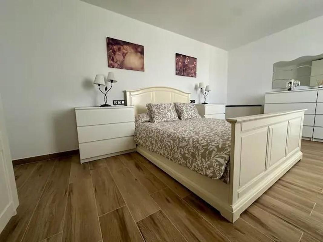 Venta de chalet adosado en Carreira - Castiñeiras - Aguiño , Ribeira photo 1