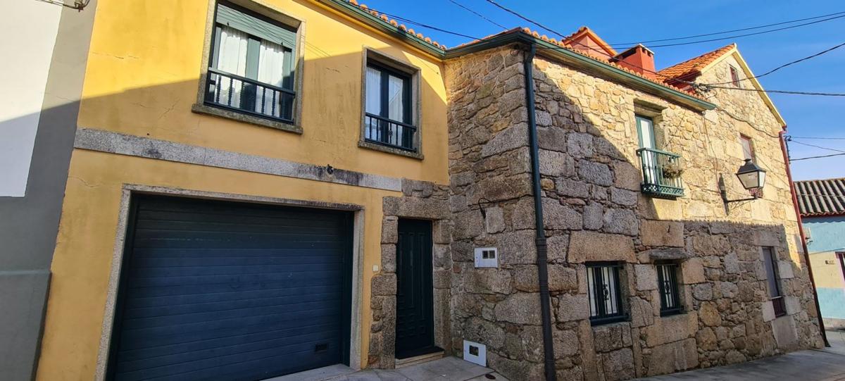 Venta de chalet adosado en Montevixan , Ribeira photo 1