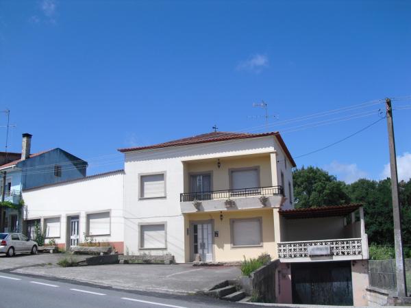 Chalet pareado en calle Brea, 17 photo 1