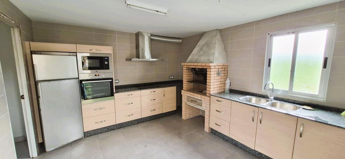 Sale of independent chalet in Carretera Malpica, 1, Malpica de Bergantiños
photo 4
