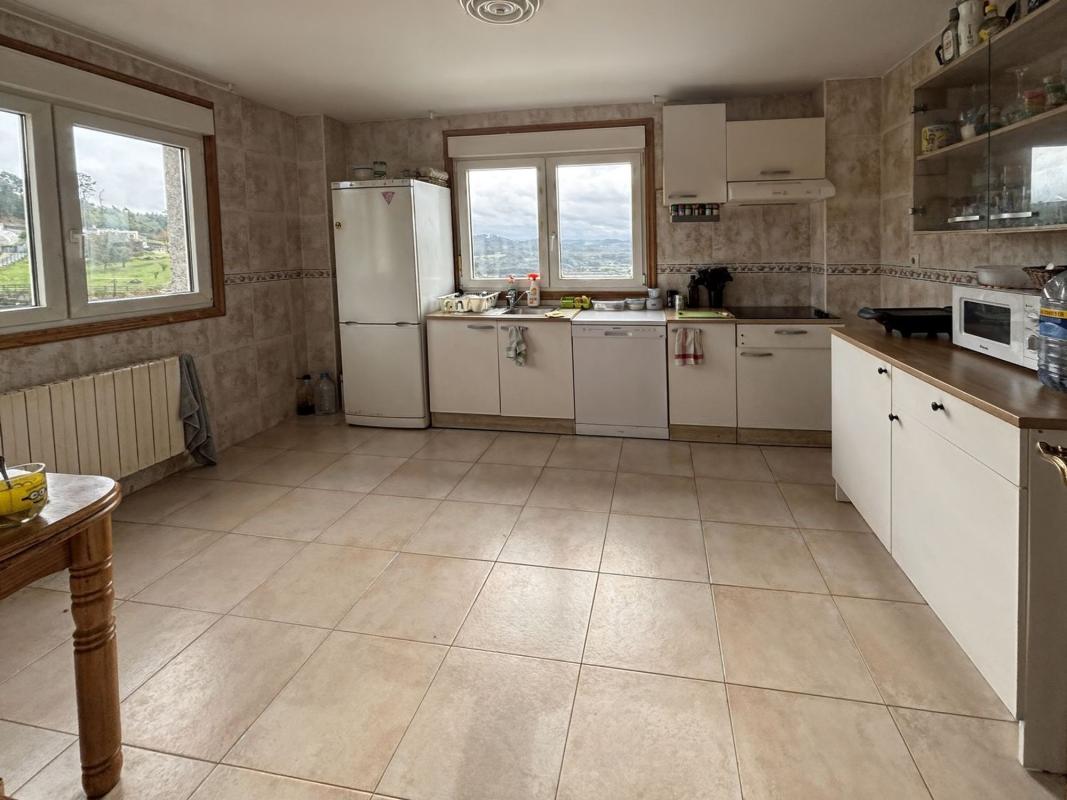 Продажа отдельного шале в Lugar Costenla, 31, Карбальо photo 4