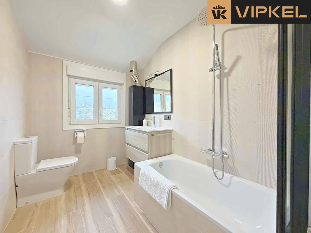 Sale of independent chalet in Cerralleiras, Coristanco
 photo 5