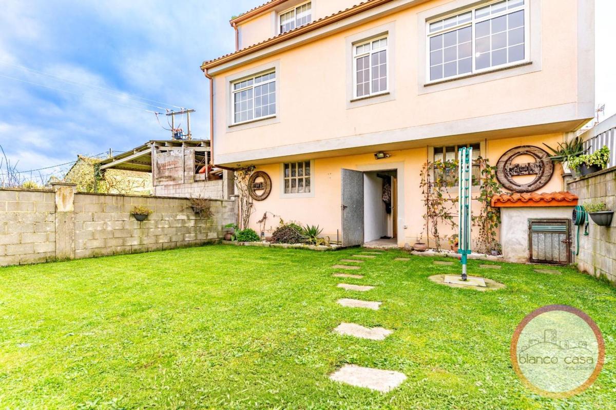 Sale of independent chalet in Carballo, Carballo
 photo 2