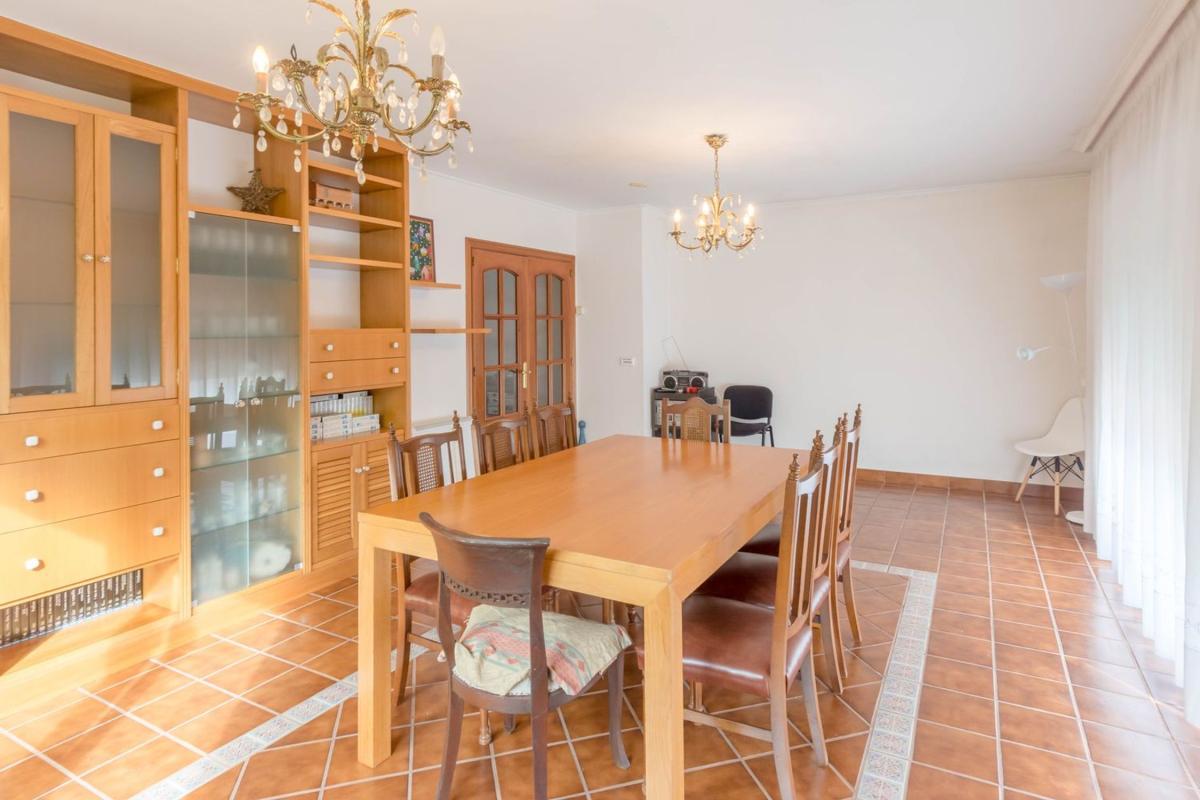 Sale of independent chalet in Calle Río Grande, 111, Carballo
 photo 3