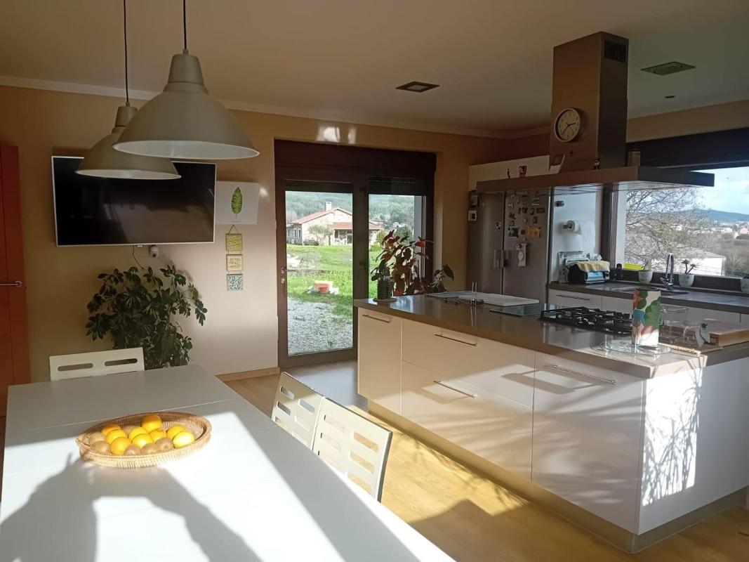 Продажа отдельного шале в Calle Vila de Noia, Карбальо photo 5