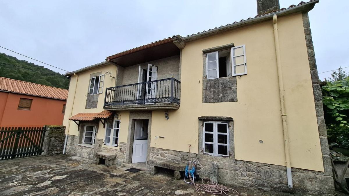 Sale of independent chalet in Lugar ARRUEIRO, 4, Laxe
photo 1