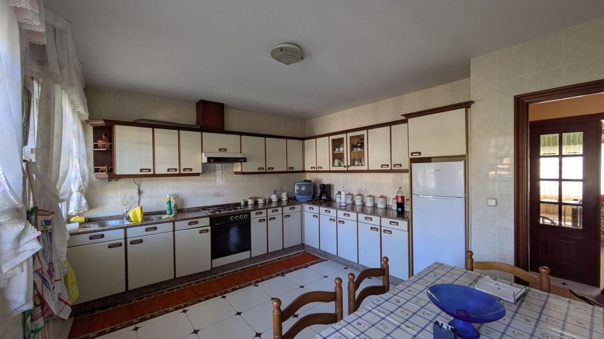 Продажа отдельного шале в Porto de Barizo, 14, Мальпика-де-Бергантиños photo 5