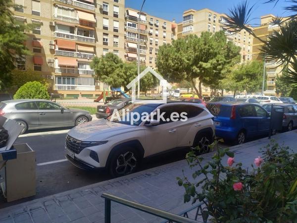 Local en calle Metge Pedro Herrero photo 4