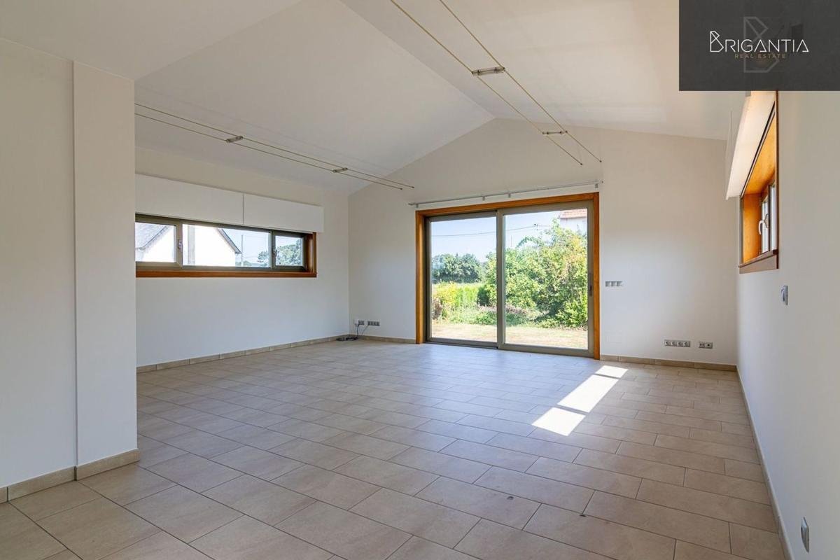 Sale of independent chalet in Riotorto, Laracha
photo 1