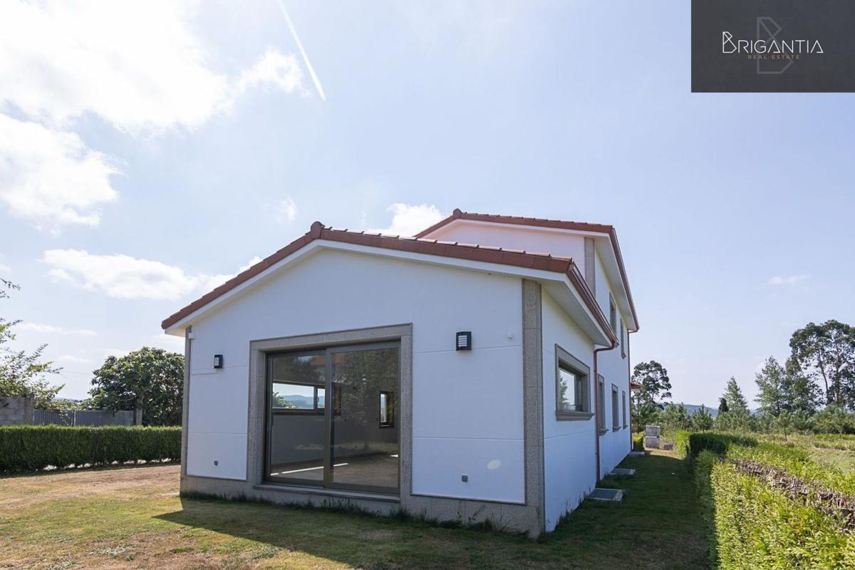 Sale of independent chalet in Riotorto, Laracha
photo 5