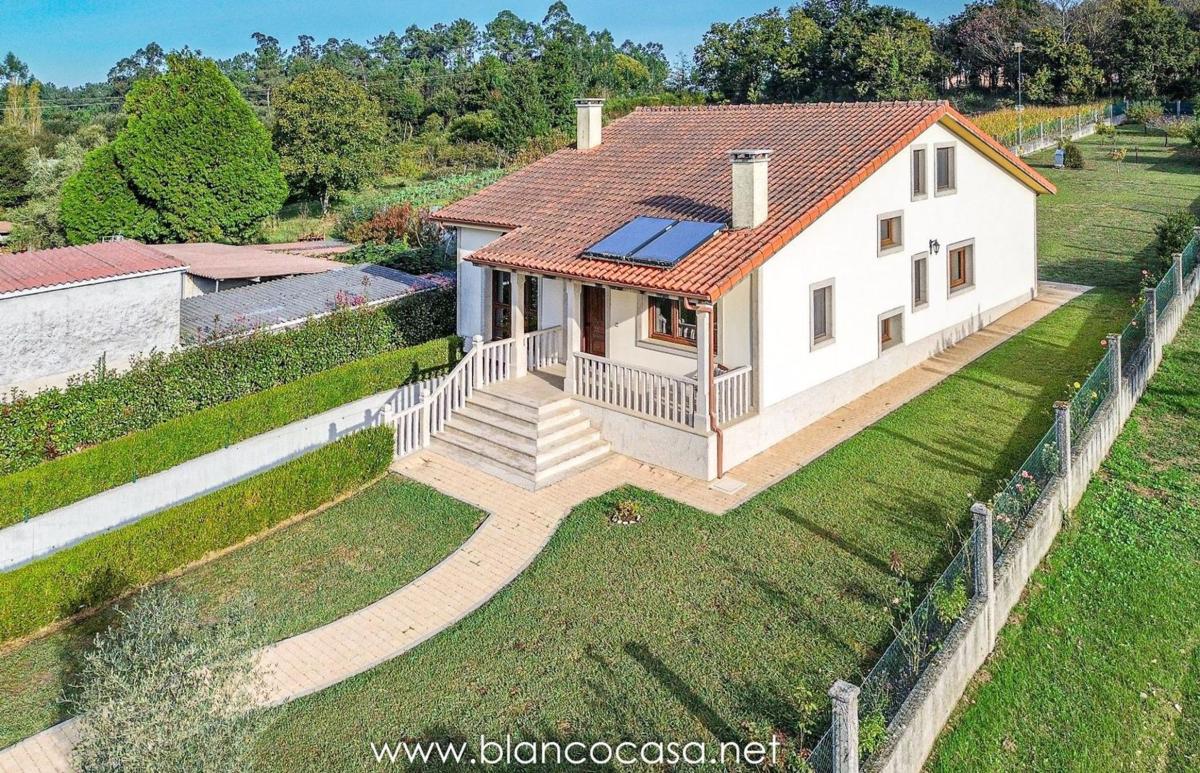 Sale of independent chalet in Carballo, Carballo
 photo 2
