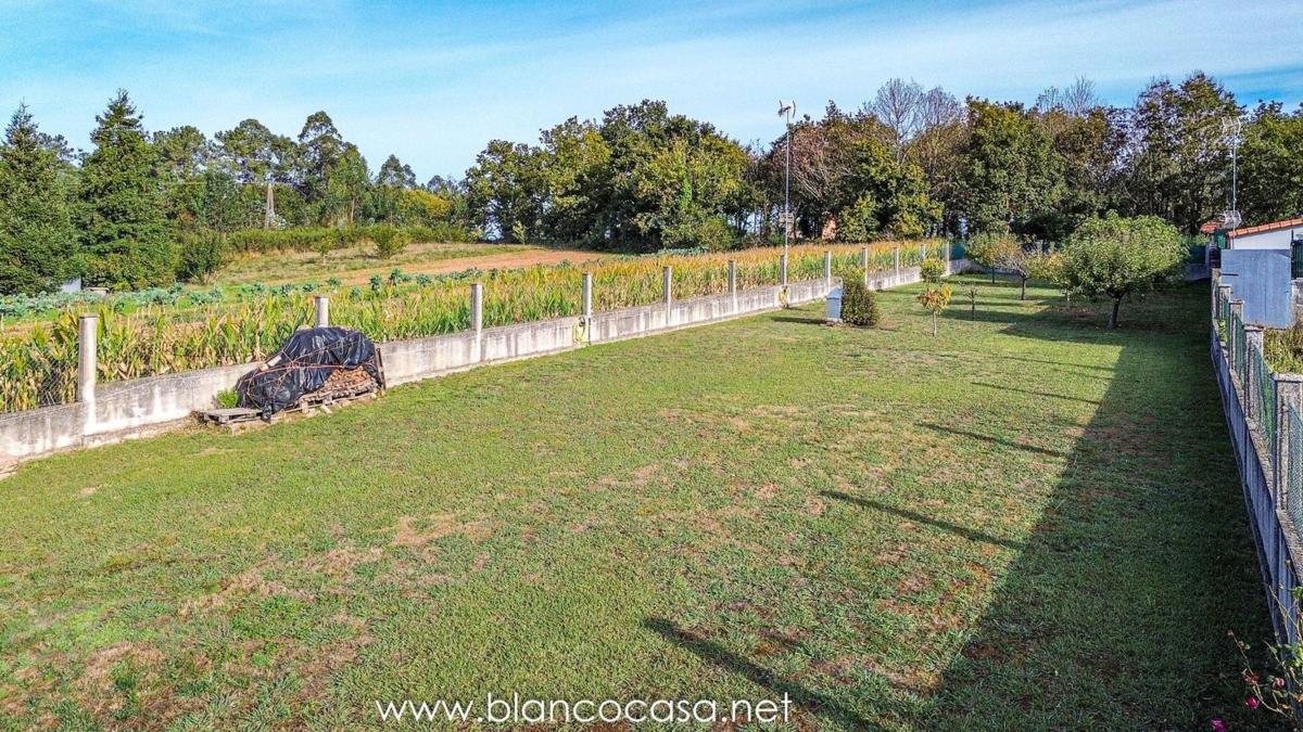 Sale of independent chalet in Carballo, Carballo
 photo 4