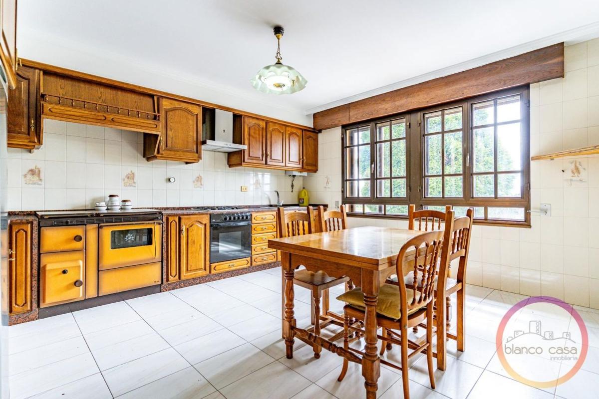 Sale of independent chalet in Carballo, Carballo
photo 5
