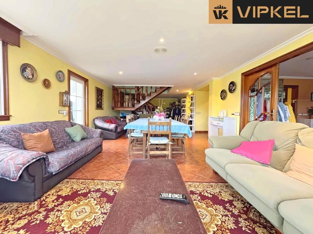 Продажа отдельного шале в Aldeola, Мальпика-де-Бергантиños photo 3