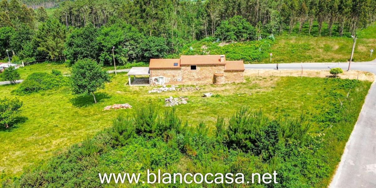 Sale of independent chalet in Carballo, Carballo
photo 5