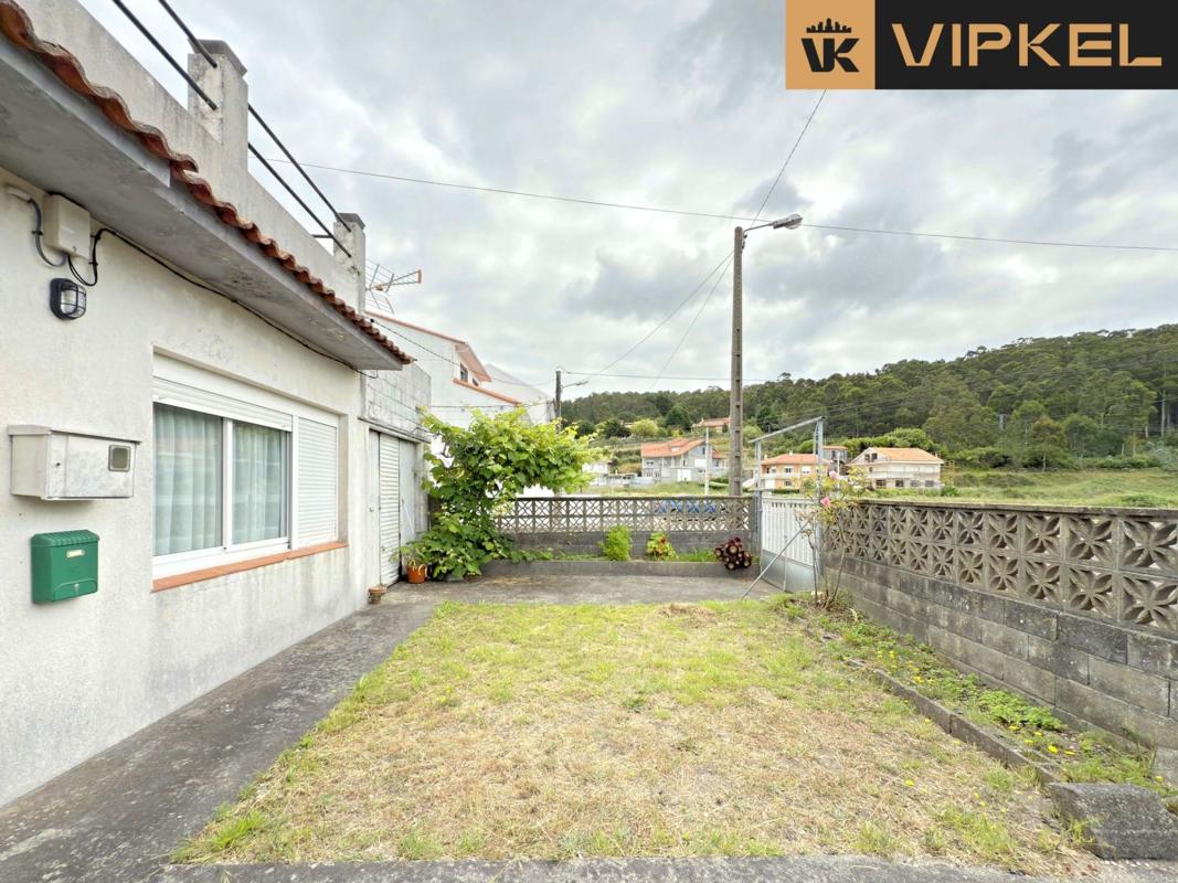 Sale of independent chalet in AV ISIDRO PARGA PONDAL, Laxe
photo 5