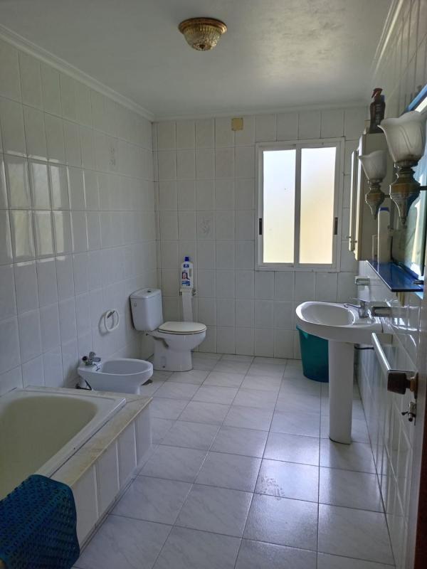 Продажа отдельного шале в Pasacondia, 3, Мальпика-де-Бергантиños photo 4
