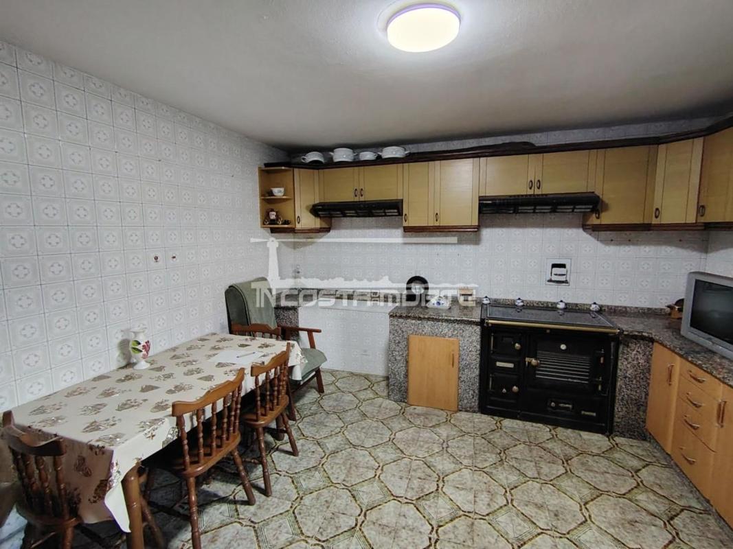 Продажа отдельного шале в  Ponteceso, Понтесесо photo 2