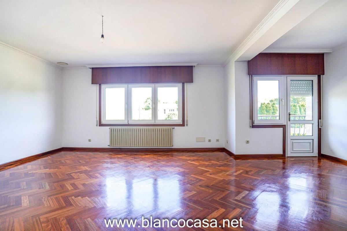 Venta de chalet independiente en Carballo, Carballo
 photo 2