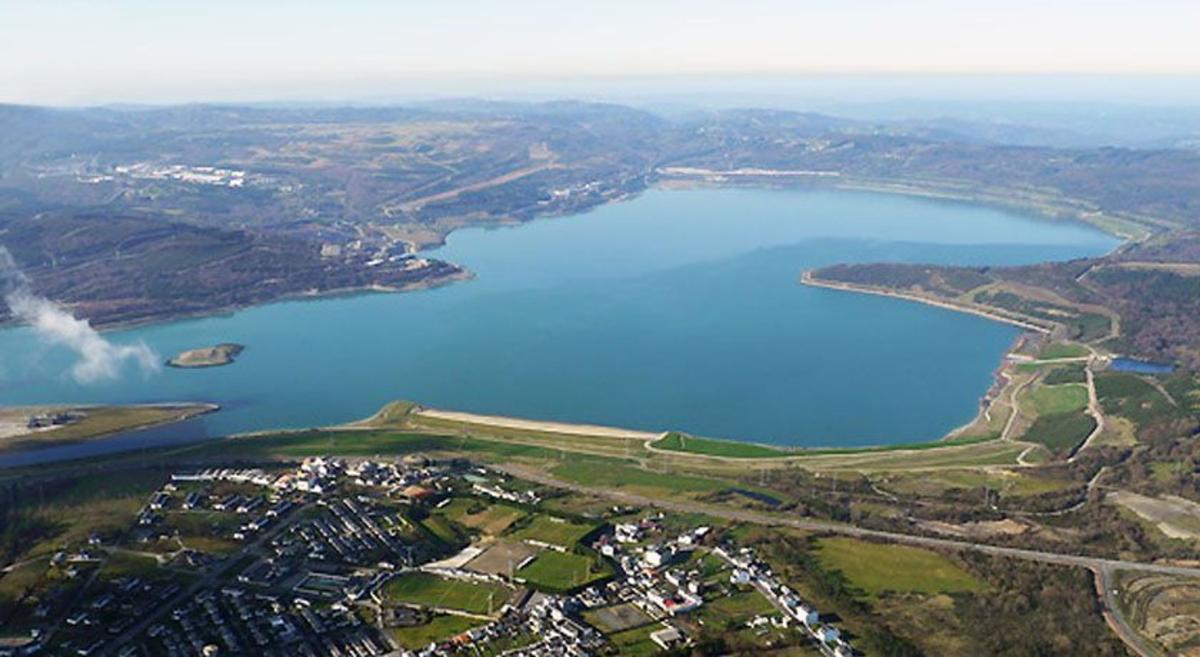 Sprzedaż niezależnego domku jednorodzinnego w  Ronda del Poblado, 5, As Pontes de Garcia Rodriguez photo 2
