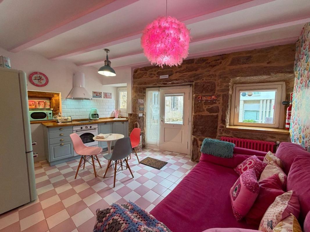 Продажа отдельного шале в Calle Peligros, Коркубион photo 1