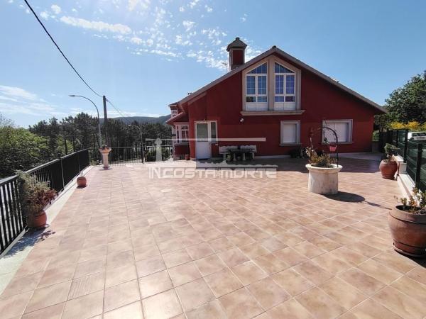Chalet adosado photo 1