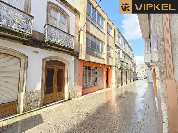 Chalet adosado en calle Rosalia de Castro photo 1
