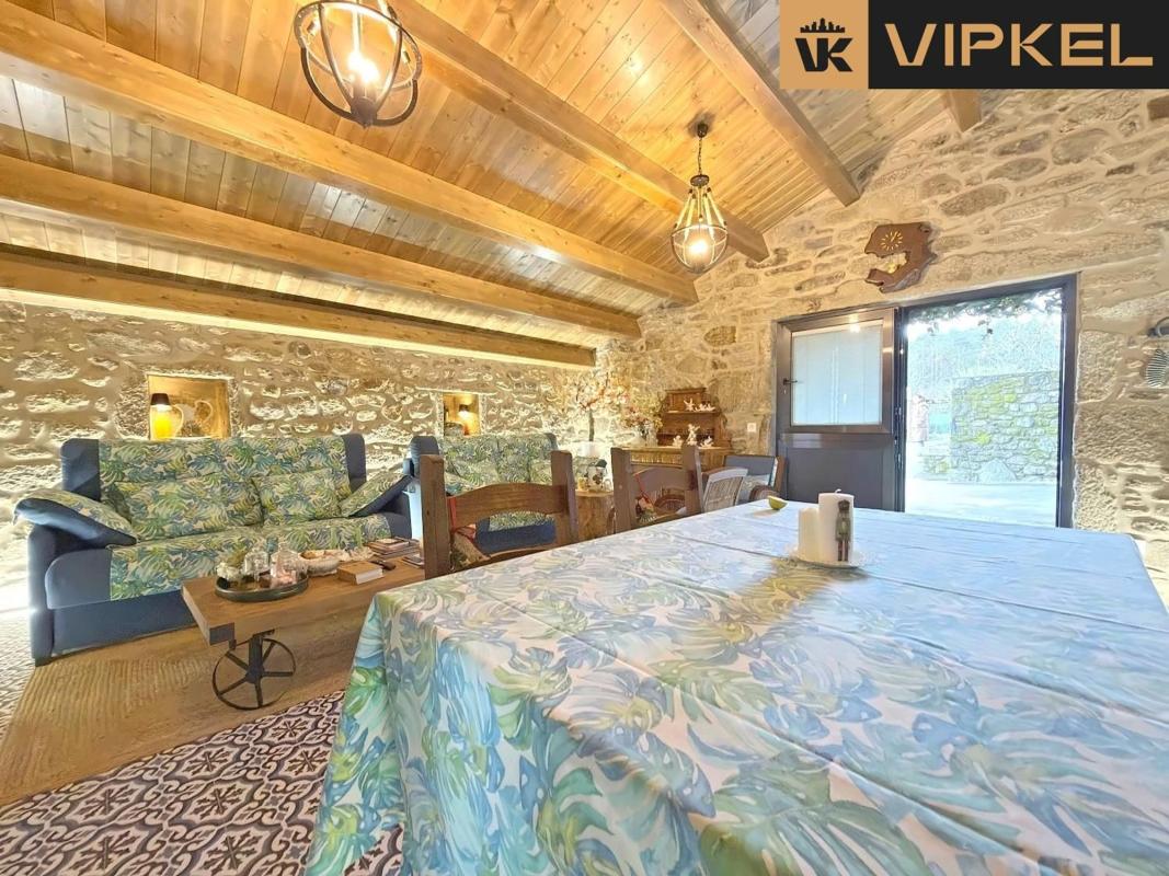 Sale of independent chalet in Figueiroa, Dumbria
 photo 3