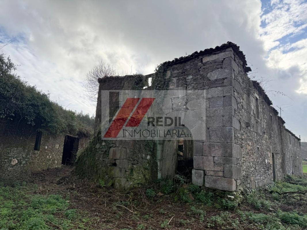 Sprzedaż niezależnego domku jednorodzinnego w O Pazo, Oza-Cesuras photo 1