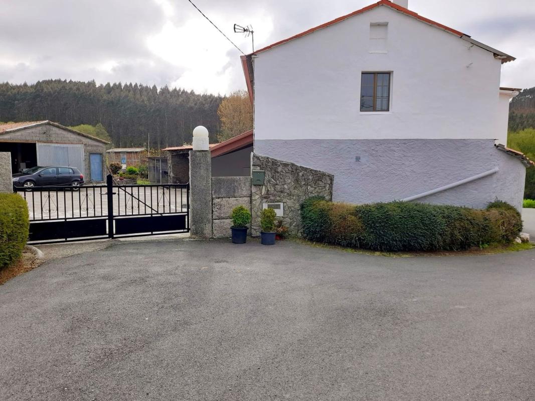 Properties for sale and rent in Spain photo 2