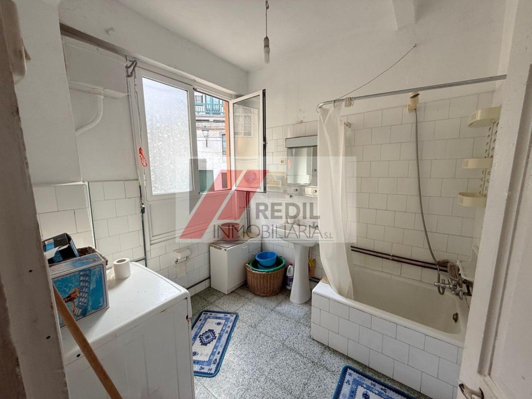 Venta de chalet adosado en  Calle Pozo , Betanzos photo 5