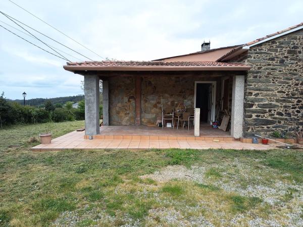Casa independiente en Castiñeiro thumbnail 1