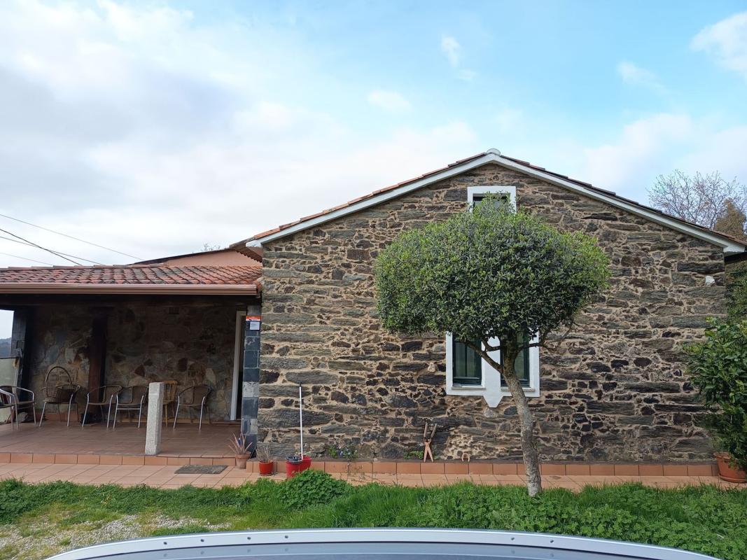 Продажа отдельного шале в  Castiñeiro, Оза-Чесурас photo 3