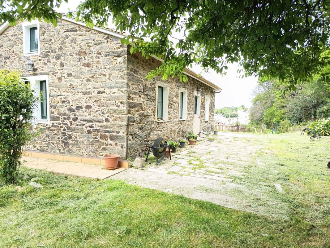 Продажа отдельного шале в  Castiñeiro, Оза-Чесурас photo 4