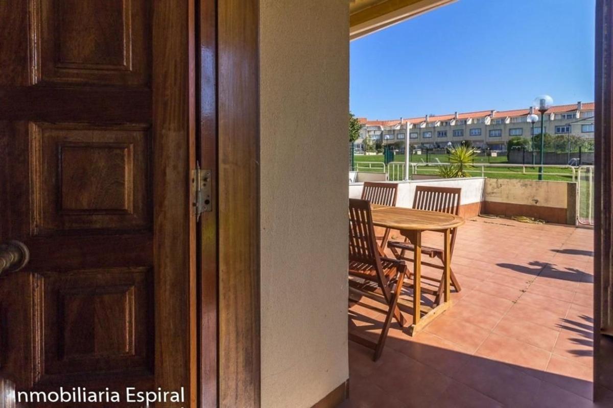 Venta de chalet adosado en Currás , Miño photo 1